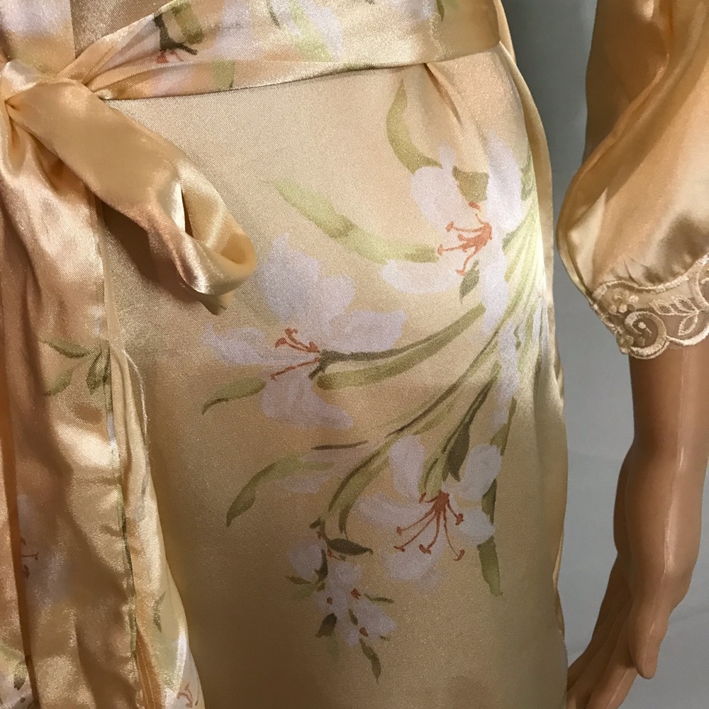 Satin Robe - Picture 2 of 5